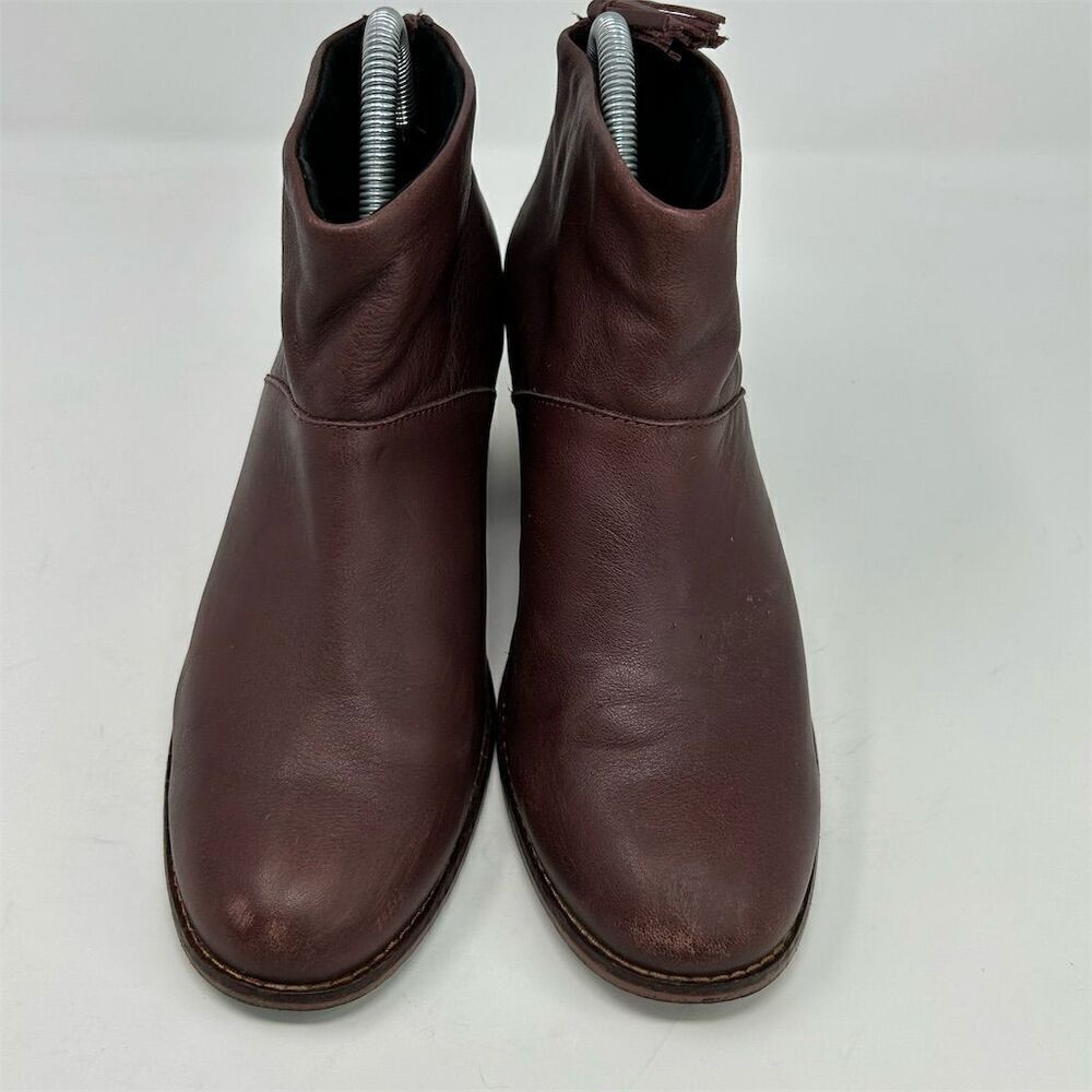 TOMS Leila Burgundy Red Leather Heel Ankle Booties Size 8 Back Zip Tassel - Picture 4 of 12